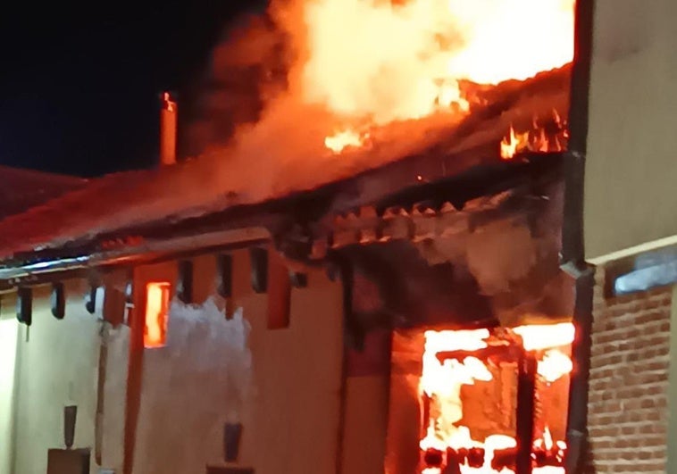 Un Fiero Incendio Amenaza La Casa Dedicada Al Fundador De Whisky Dyc